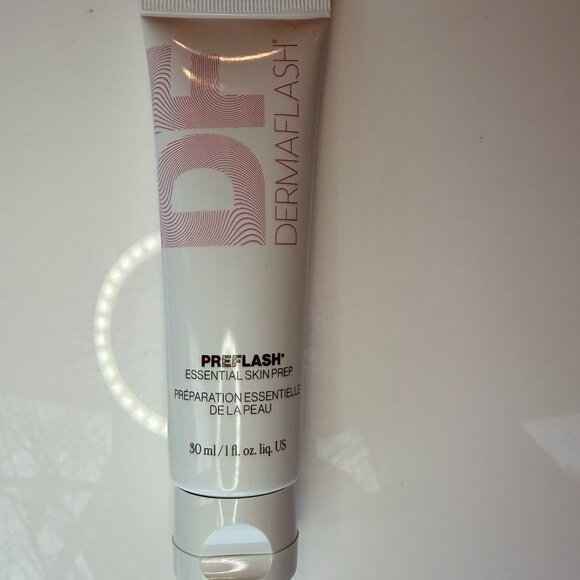 Dermaflash Preflash | Skin Prep for effortless exfoliation | Unopened - Picture 2 of 6